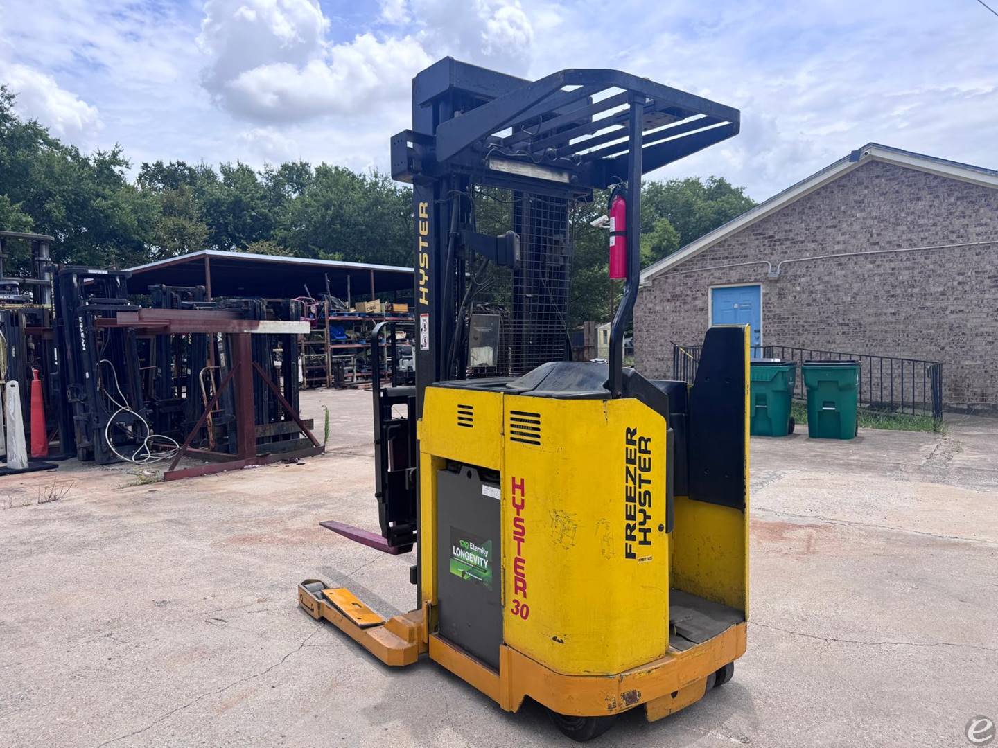 2000 Hyster N30XMDR-240