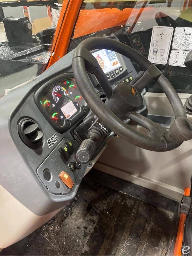 2022 JLG 1255