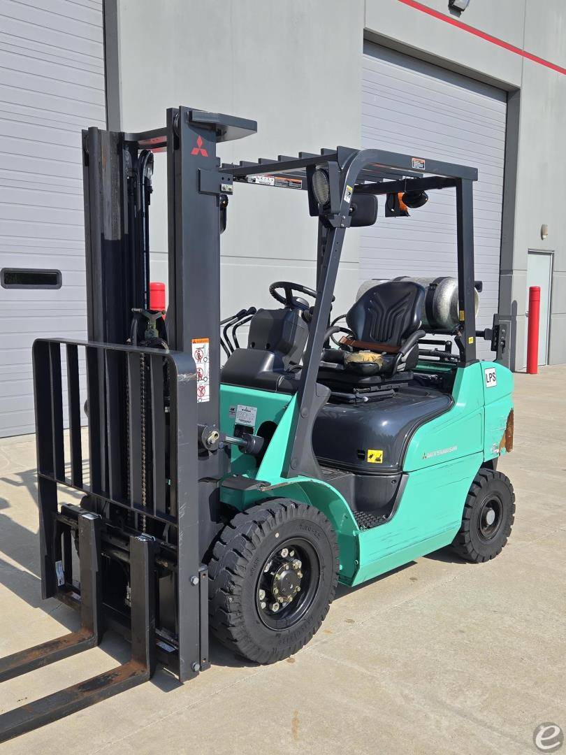2020 Mitsubishi FG25N
