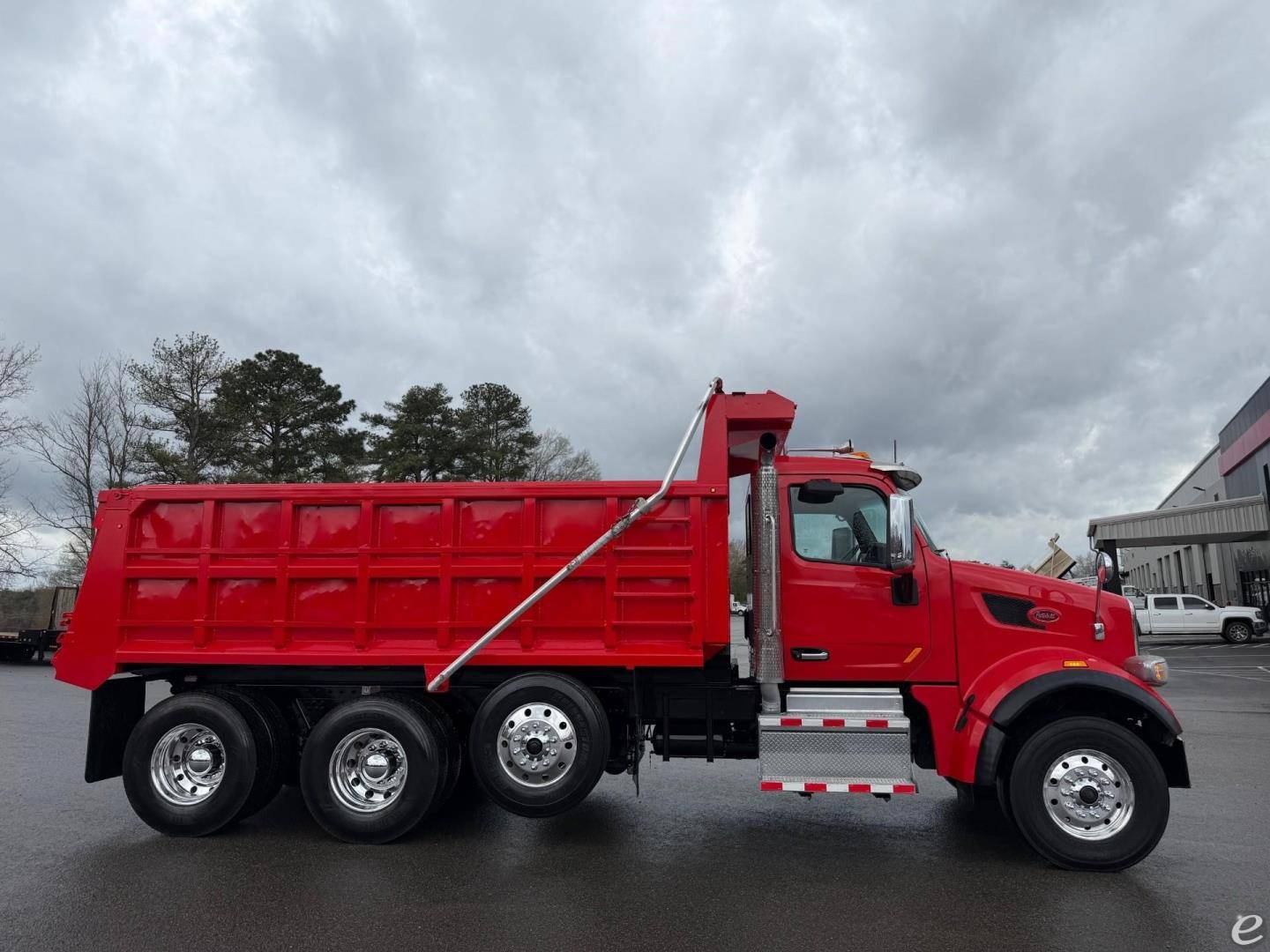 2021 Peterbilt 567