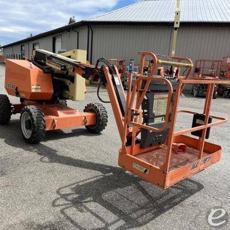 2017 JLG 340AJ