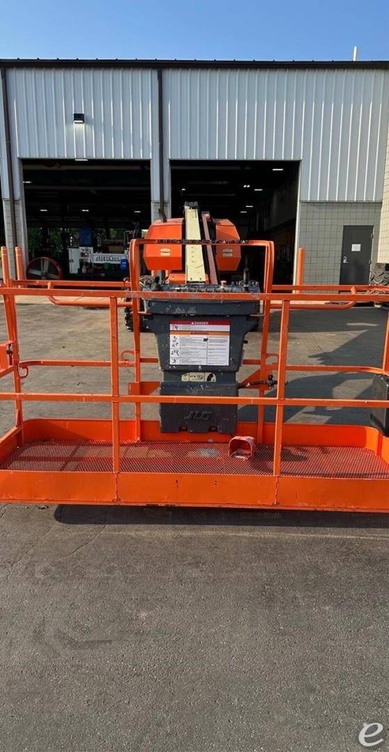 2015 JLG 660SJ