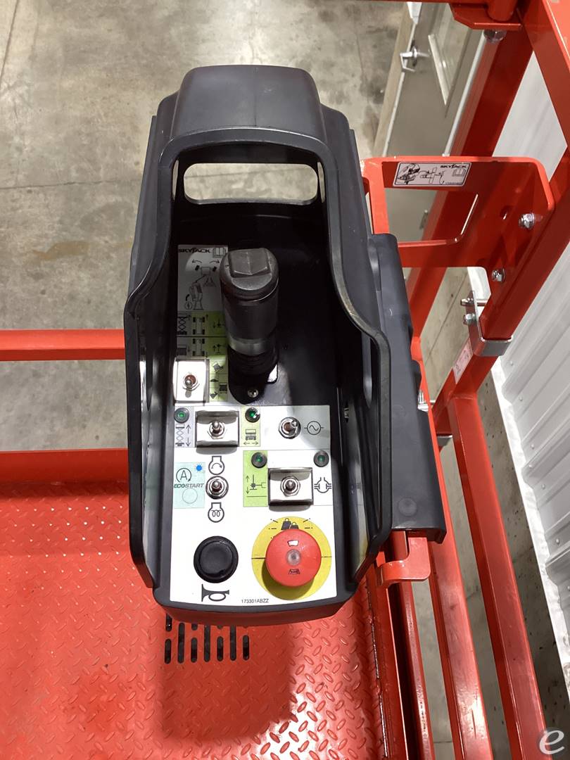 2024 Skyjack SJ9243RT