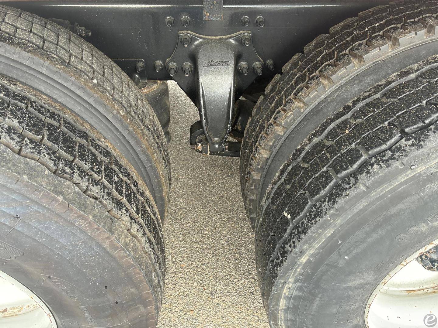 2017 Freightliner BUSINESS CLASS M2 106
