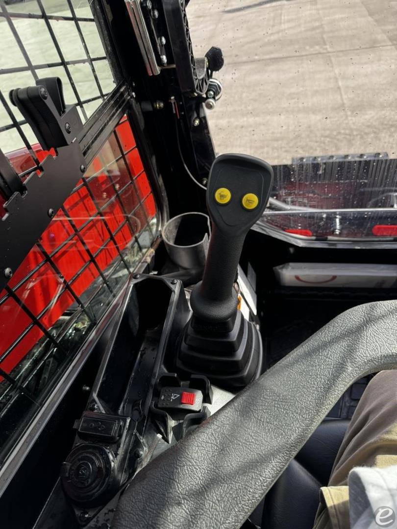 2025 Manitou 2750V