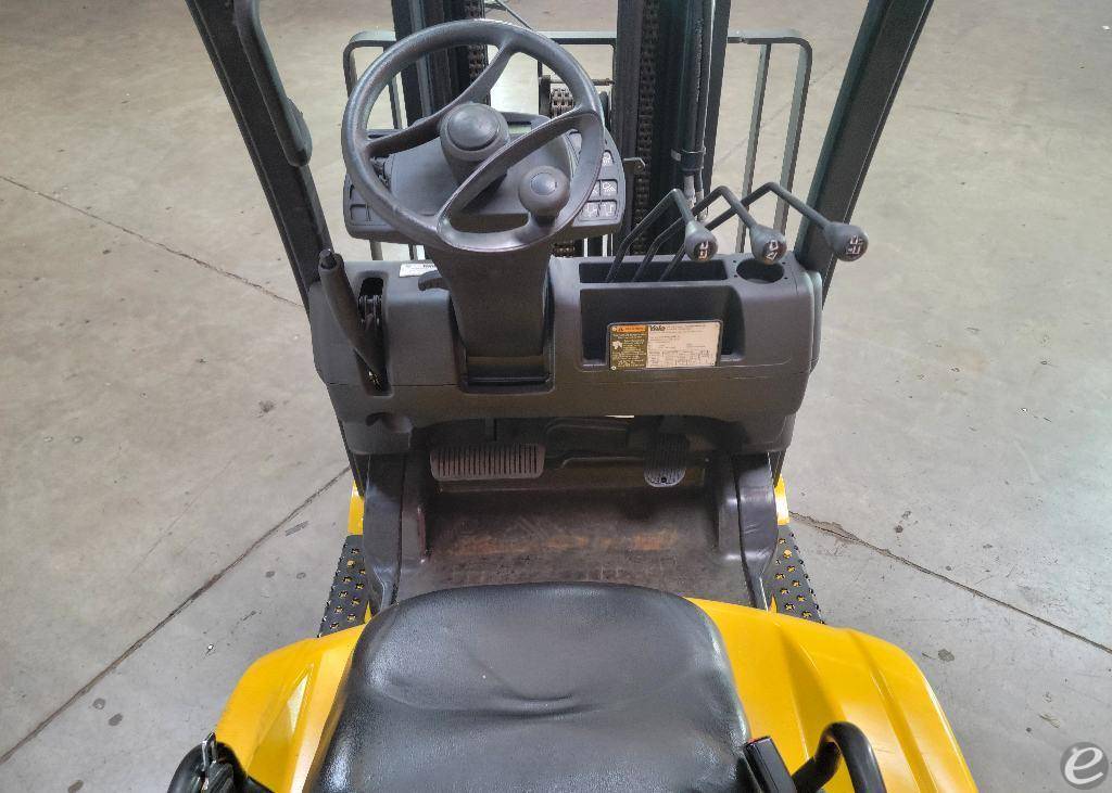 2017 Yale GC030VX