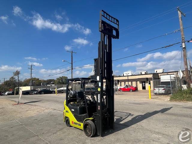 2021 Clark S25CL