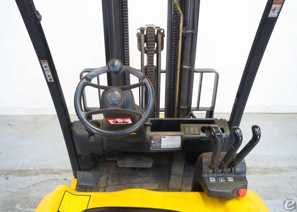 2008 Yale ERP030VTN