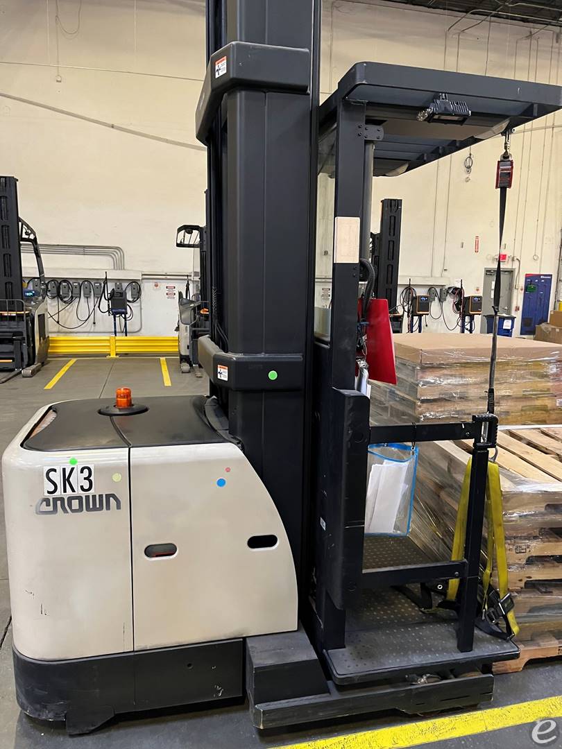2018 Crown SP3520-30