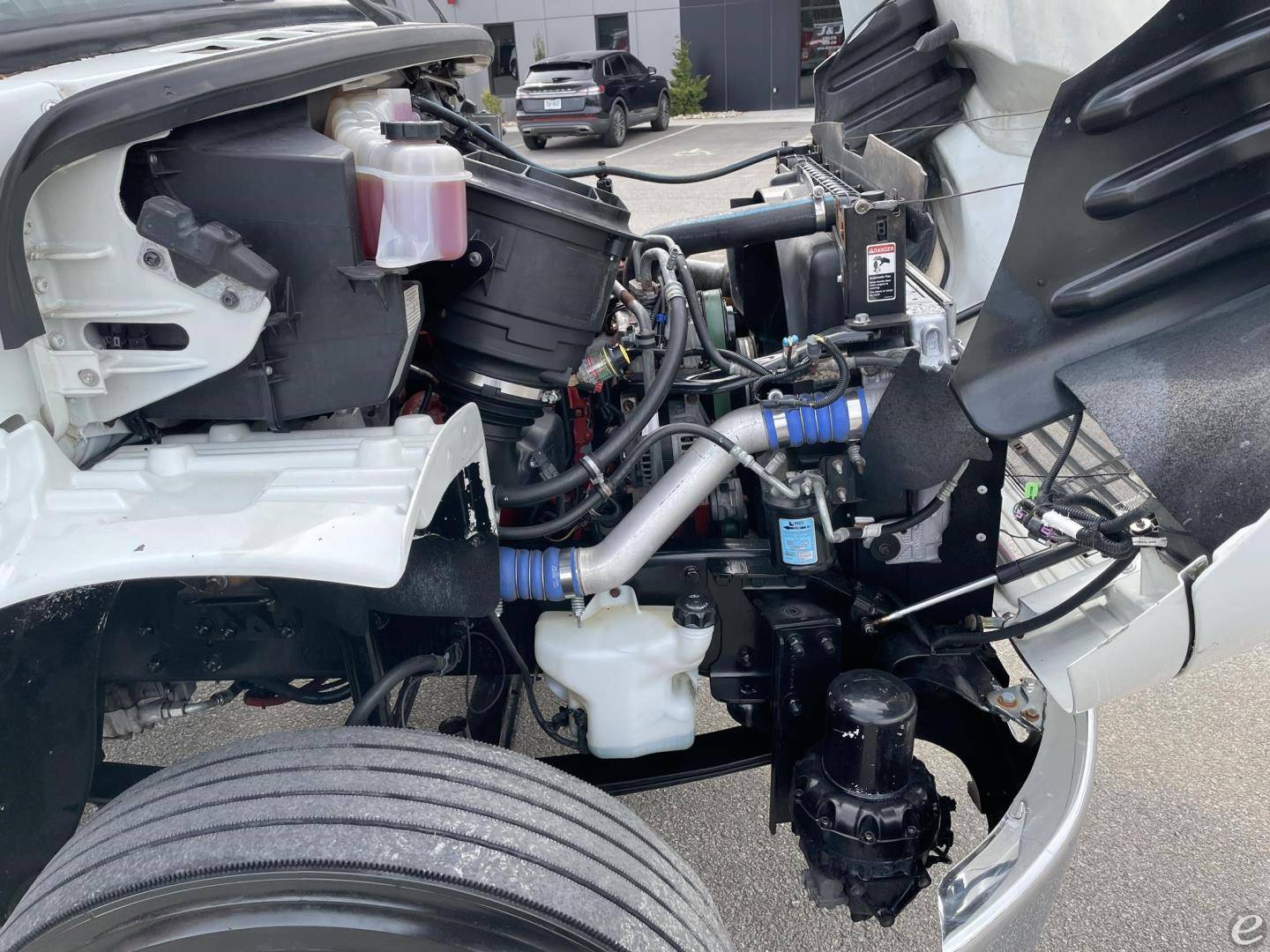 2014 Freightliner BUSINESS CLASS M2 106