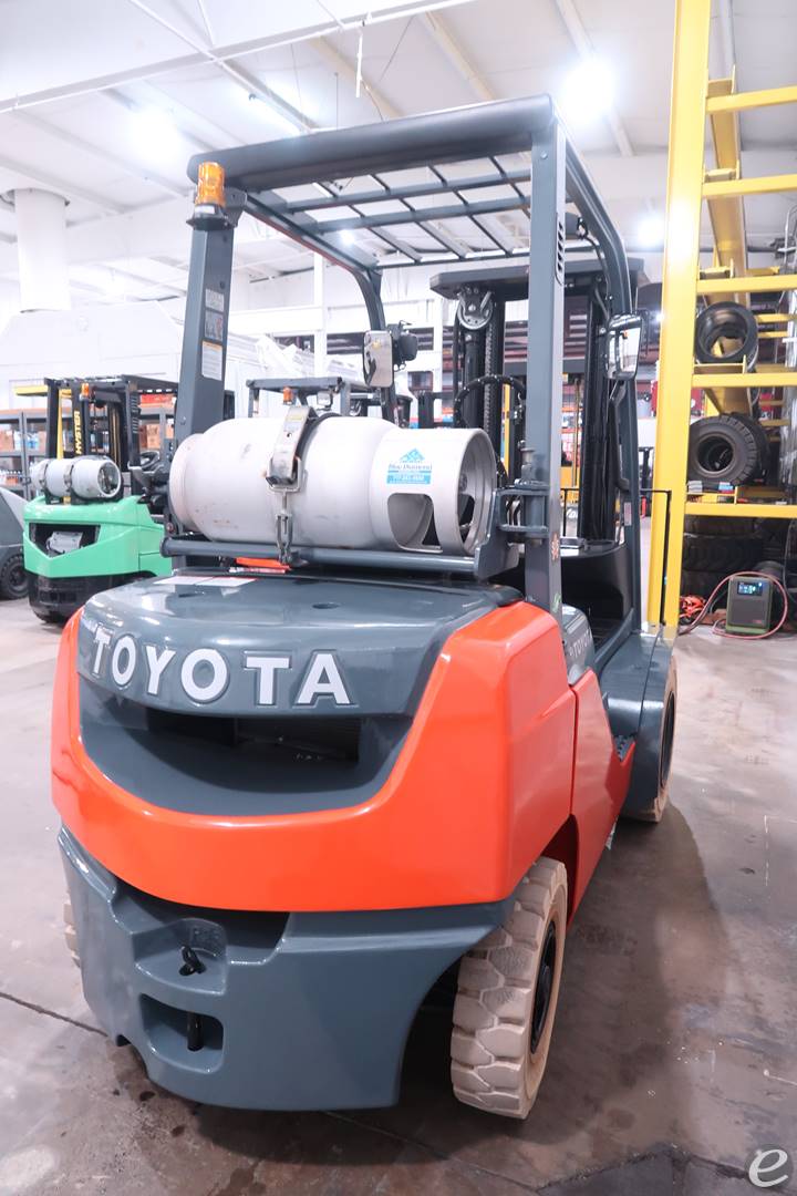 2016 Toyota 8FGU25 Dual Fuel Forklift - 123Forklift