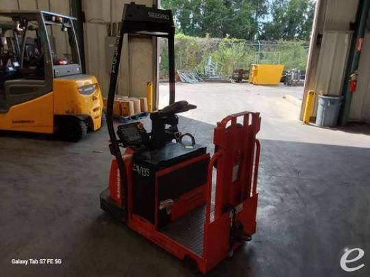 2017 Raymond 3020