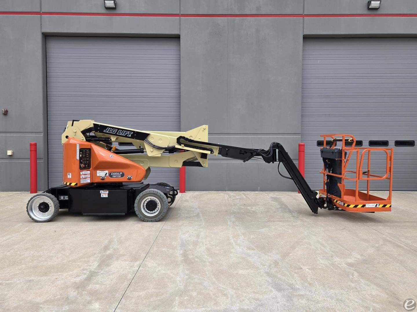 2016 JLG E400AJPN