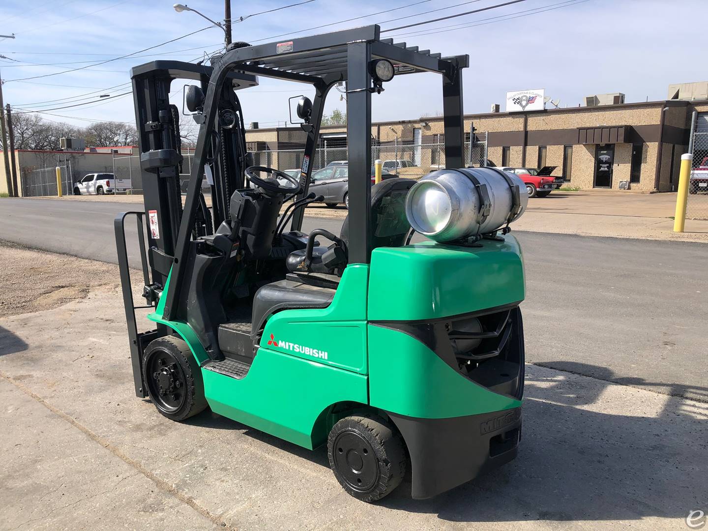 2004 Mitsubishi FGC25N