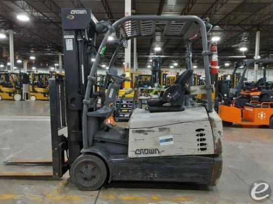 2016 Crown SC5245-40 Electric Forklift - 123Forklift