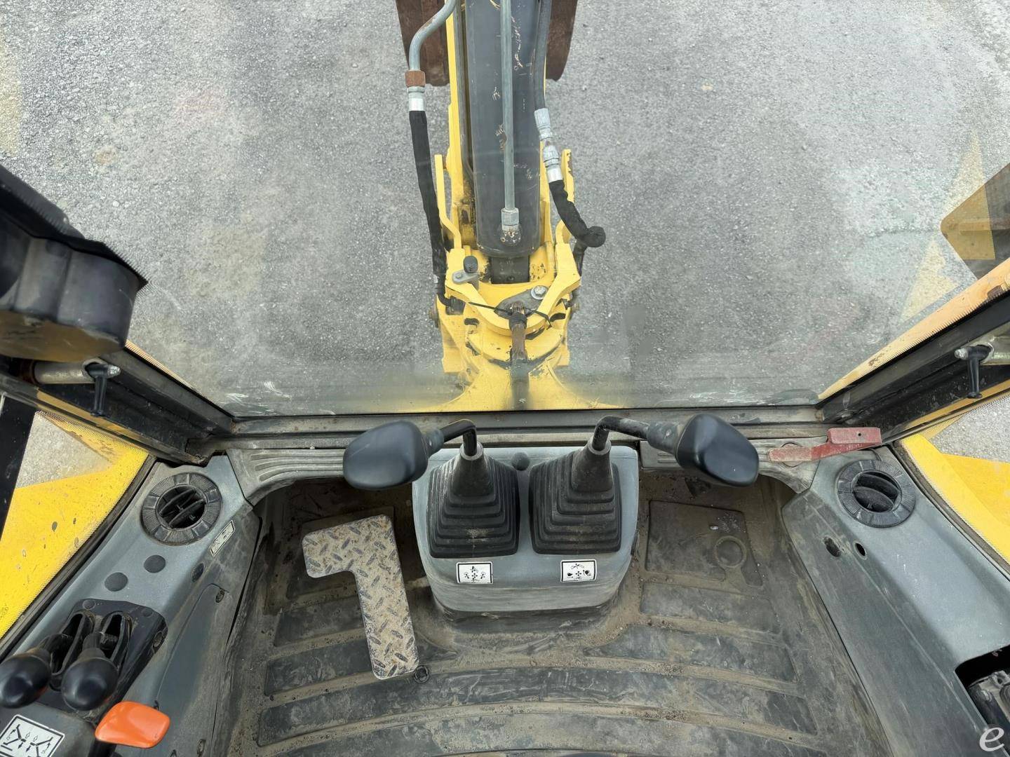 2005 New Holland LB75B
