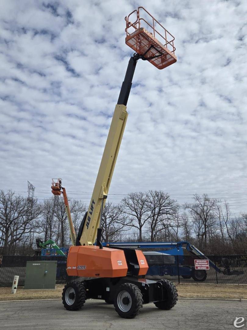 2013 JLG 600S