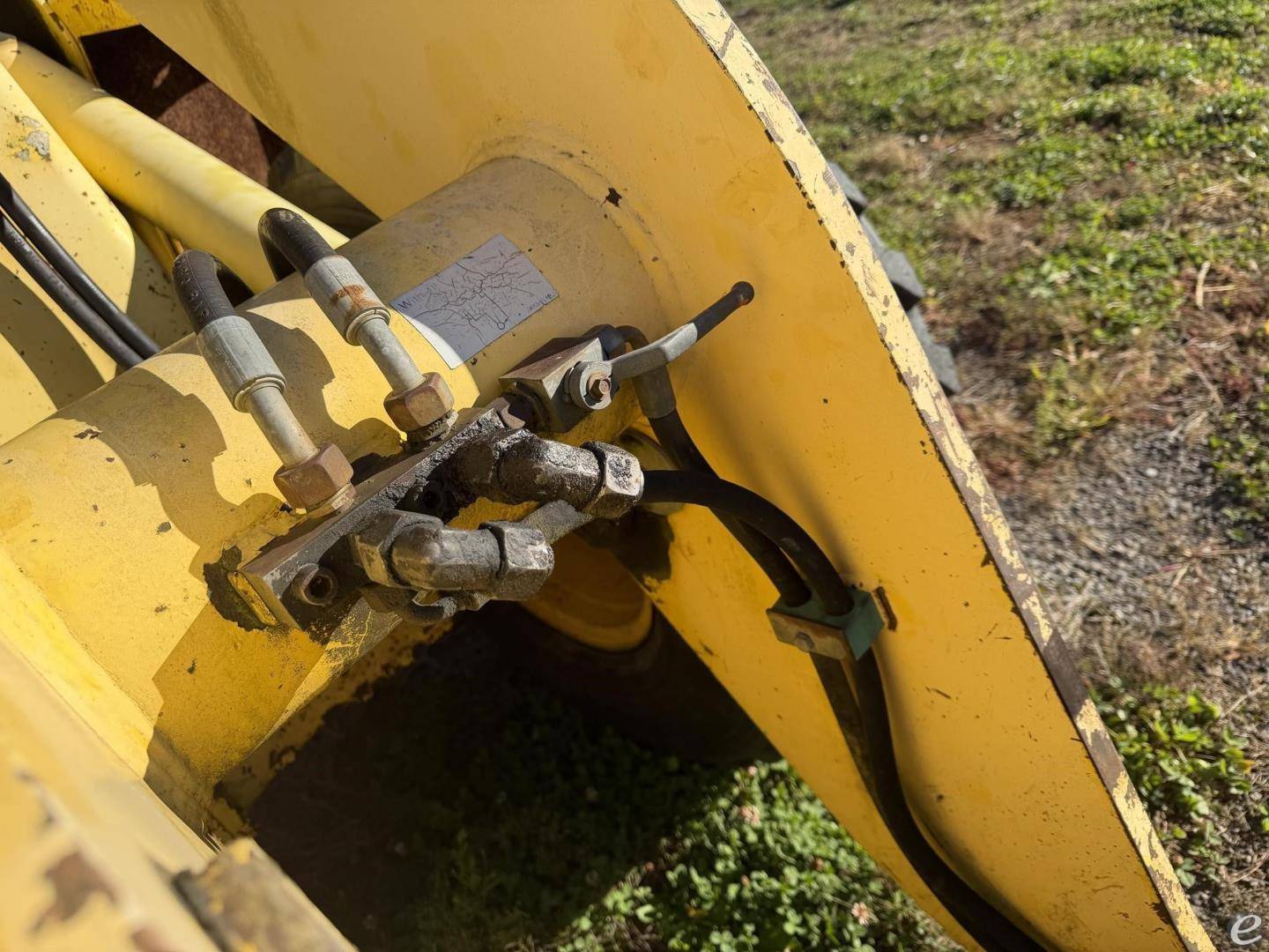 2000 New Holland LW80