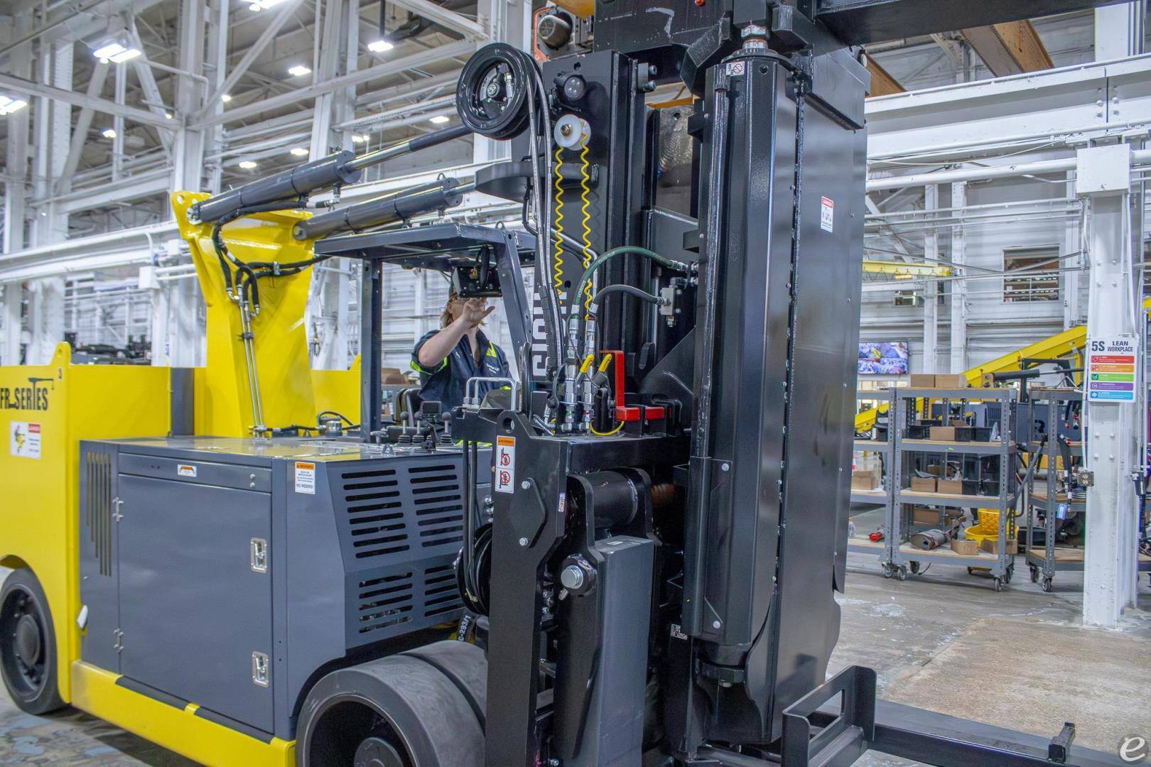 2027 Hoist Liftruck FR40-60