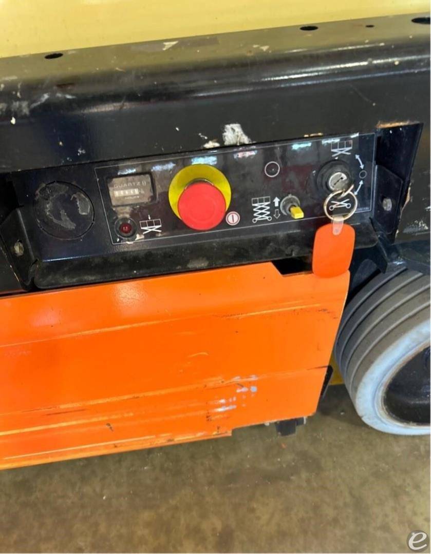 2021 JLG R1932i