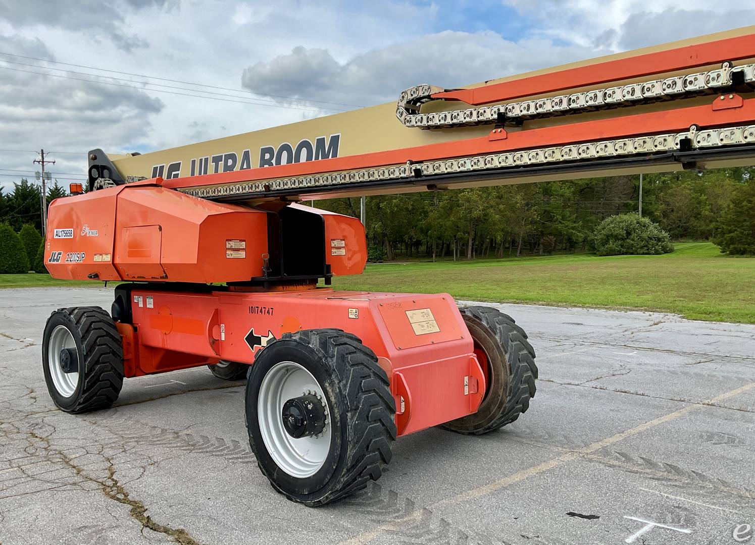 2013 JLG 1200SJP