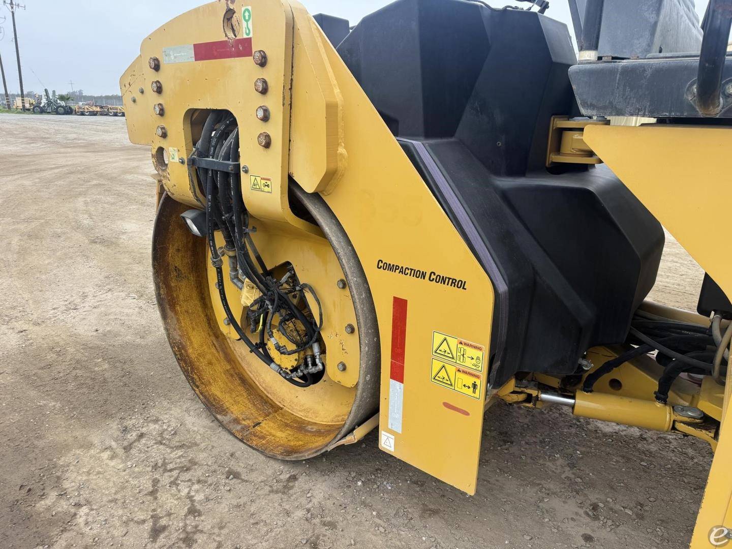 2013 Cat CB54B