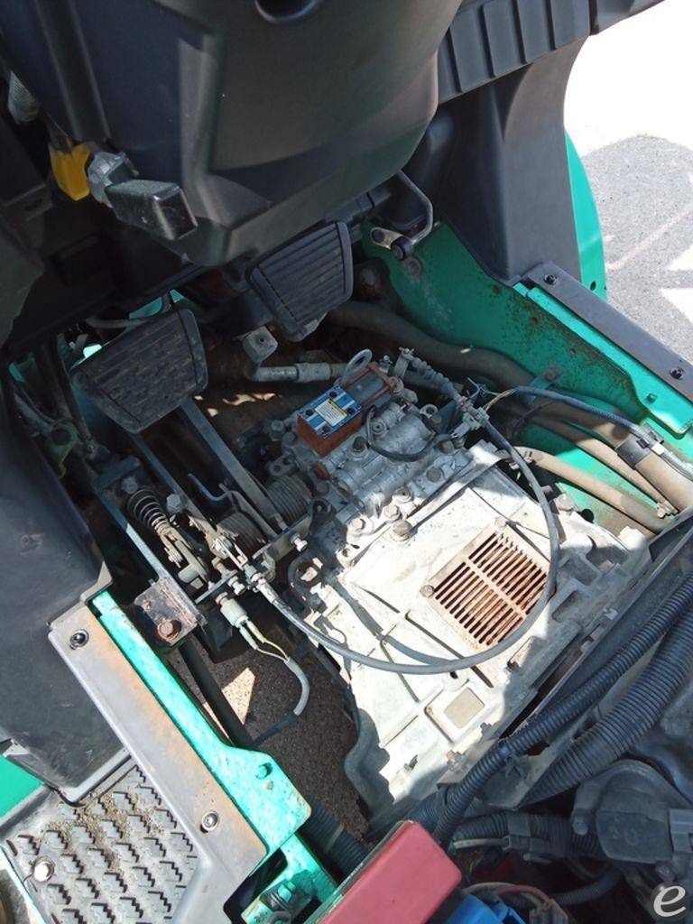 2017 Mitsubishi FG25N