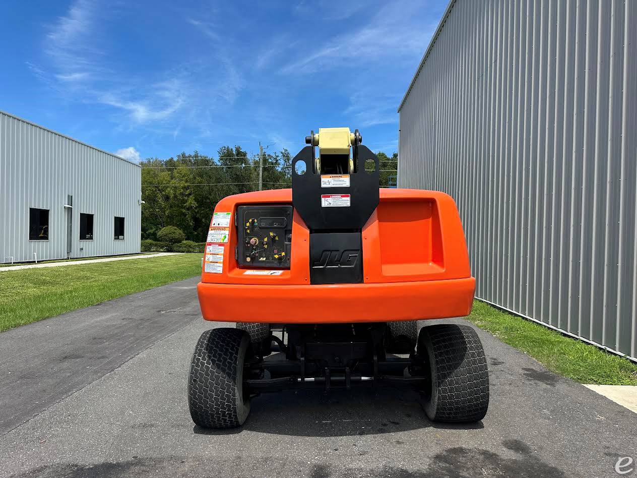2007 JLG 400S