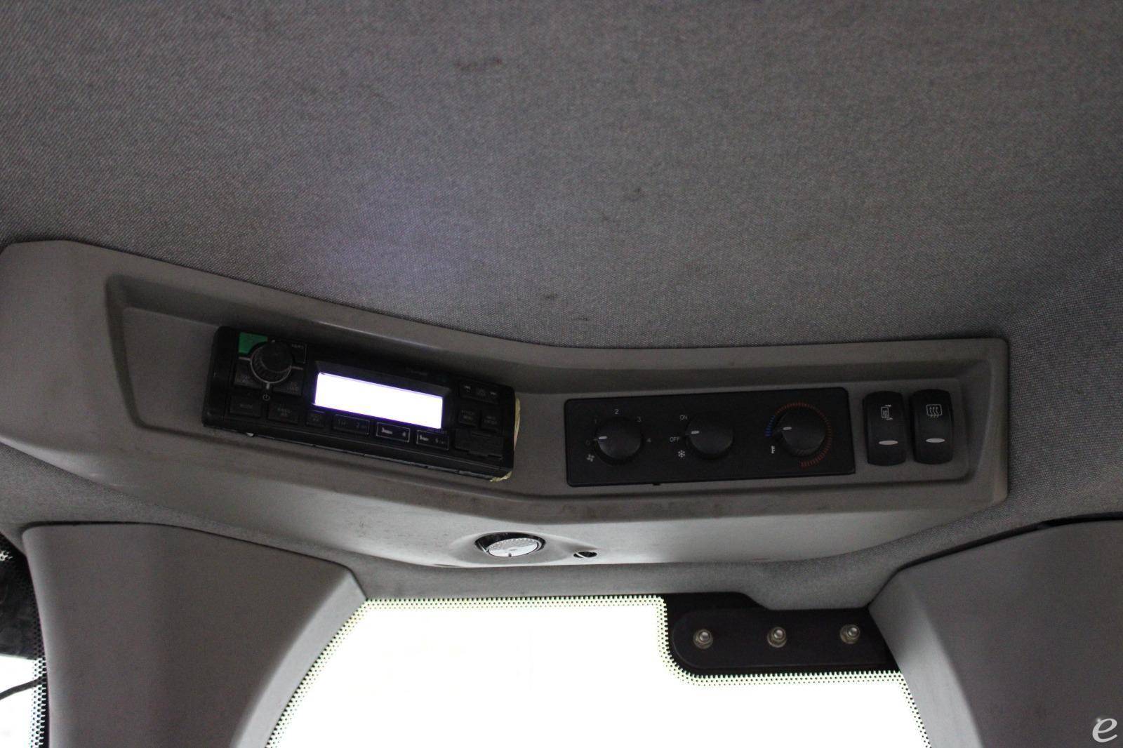 2022 Case 621G