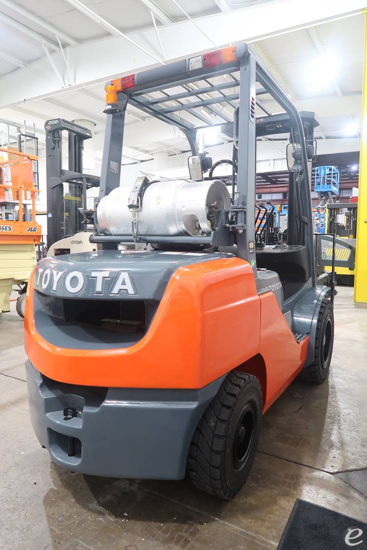2019 Toyota 8FGU30