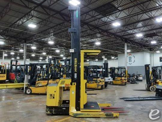 2017 Hyster R30XMA3 Electric Order Picker - 123Forklift