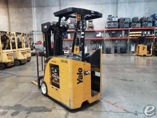 2017 Yale ESC030 Electric Forklift - 123Forklift