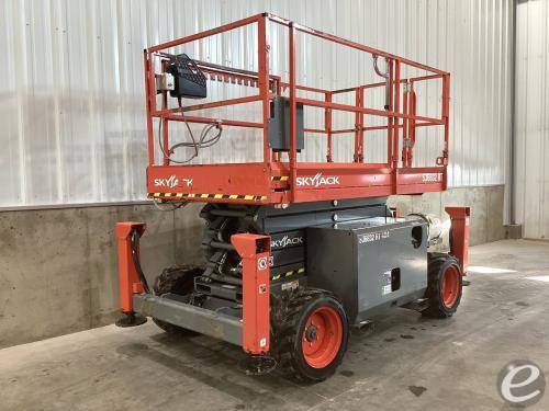 2022 Skyjack SJ6832RT