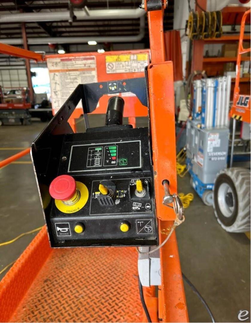 2021 JLG R1932i