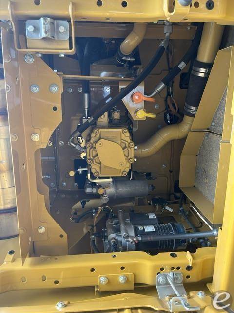 2025 Cat 320