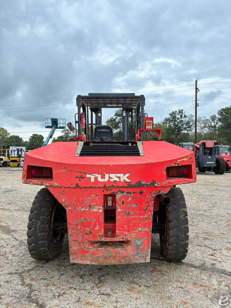 2002 Tusk 3500PD-8