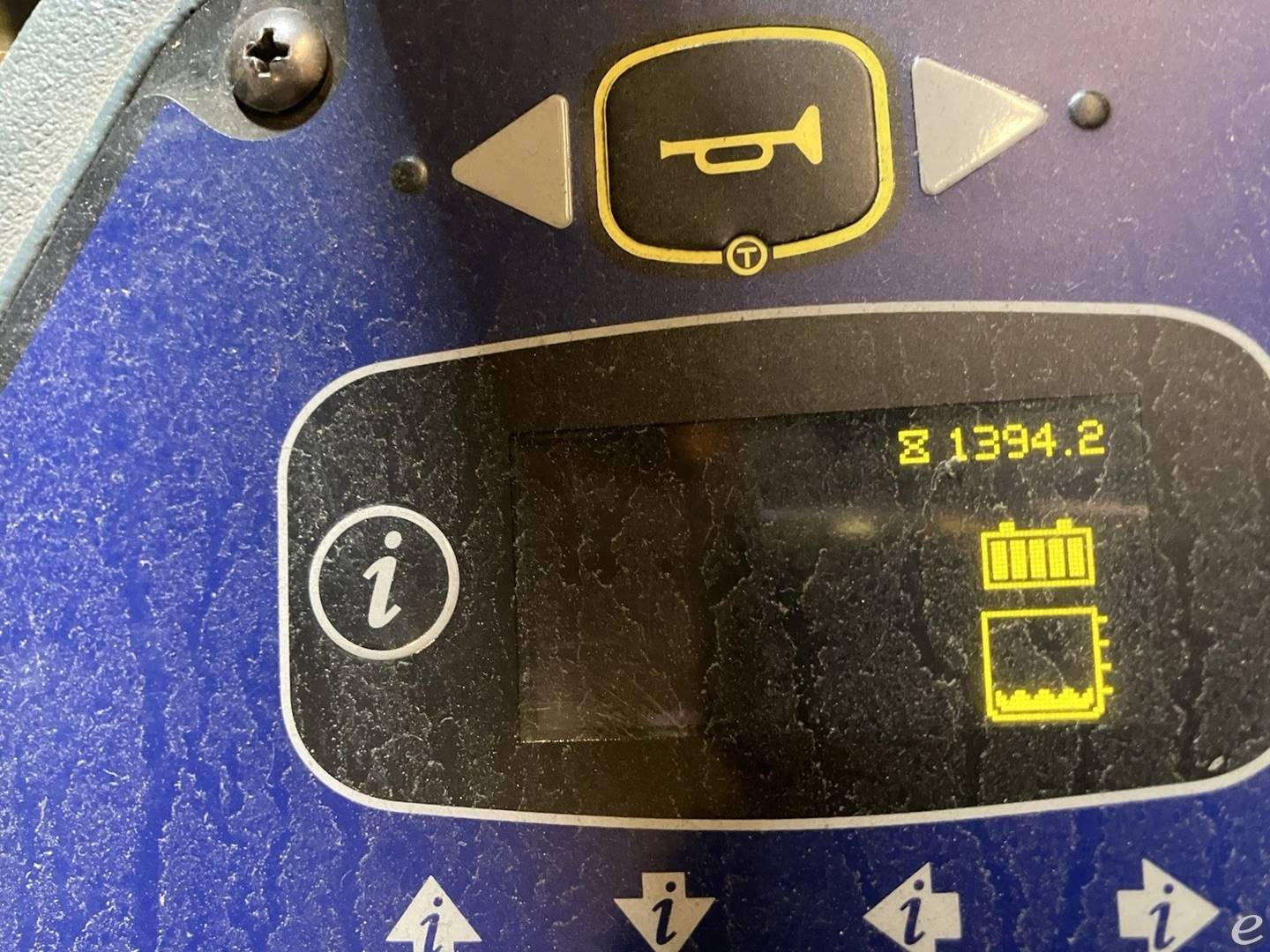 2021 Advance CS7000