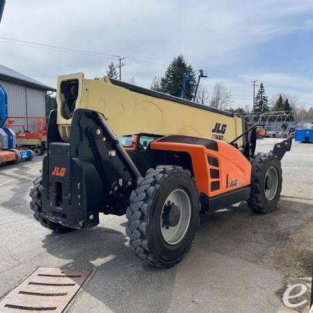 2020 JLG 1055