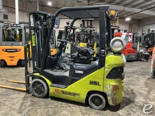 2023 Clark S25CL