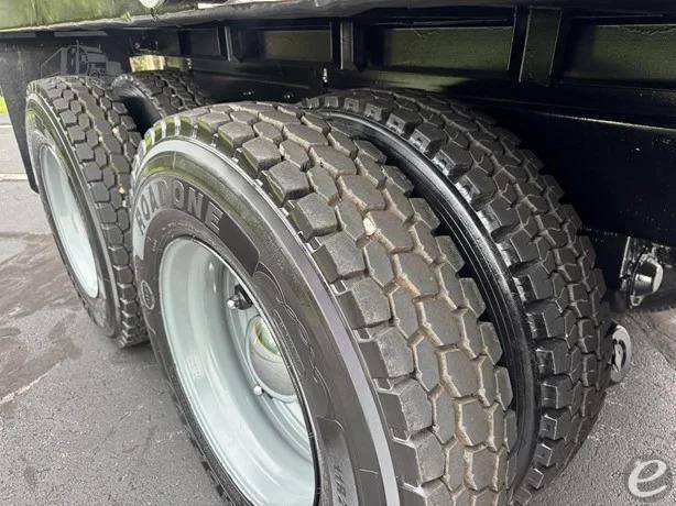 1997 Ford LT8513