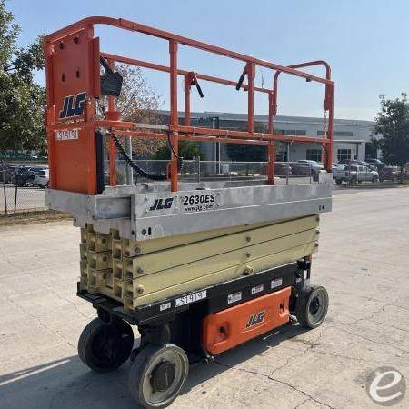2012 JLG 2630ES