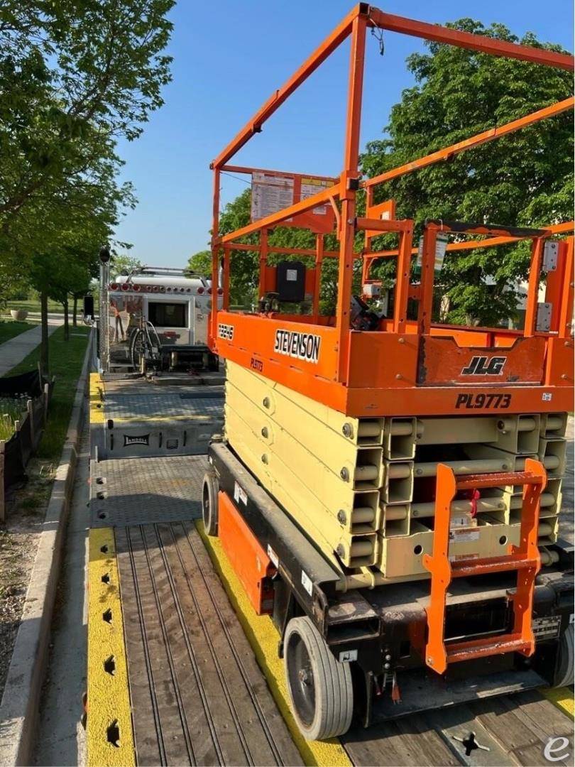 2021 JLG R3246