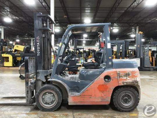 2018 Toyota 8FD40U Diesel Forklift - 123Forklift