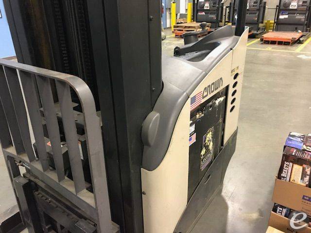 2002 Crown RR5225-45