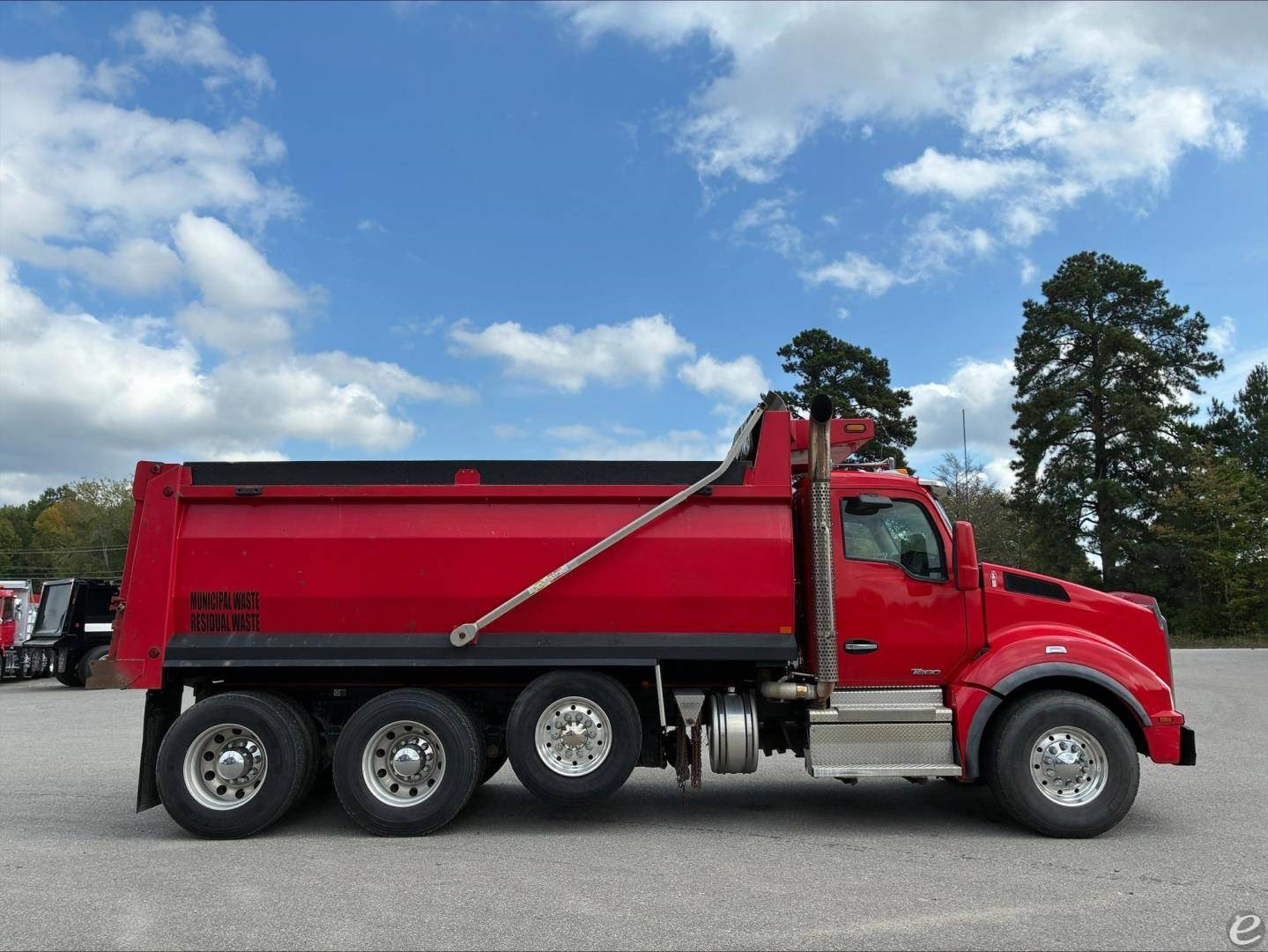 2021 Kenworth T880