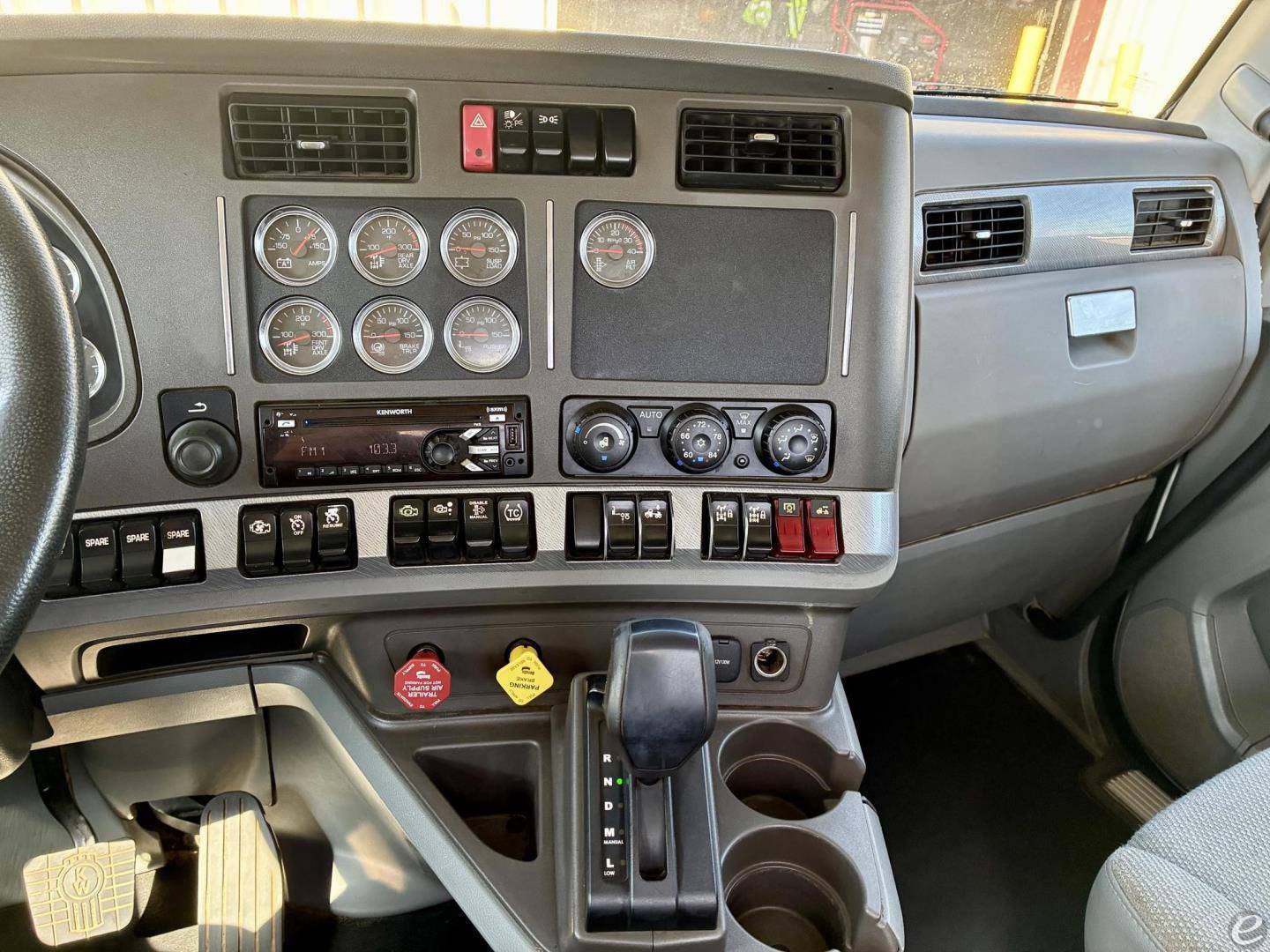 2017 Kenworth T880