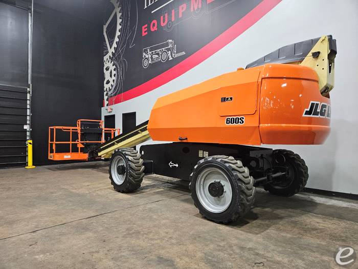 2016 JLG 600S