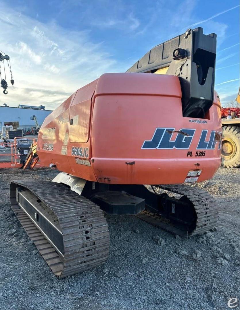 2017 JLG 660SJC