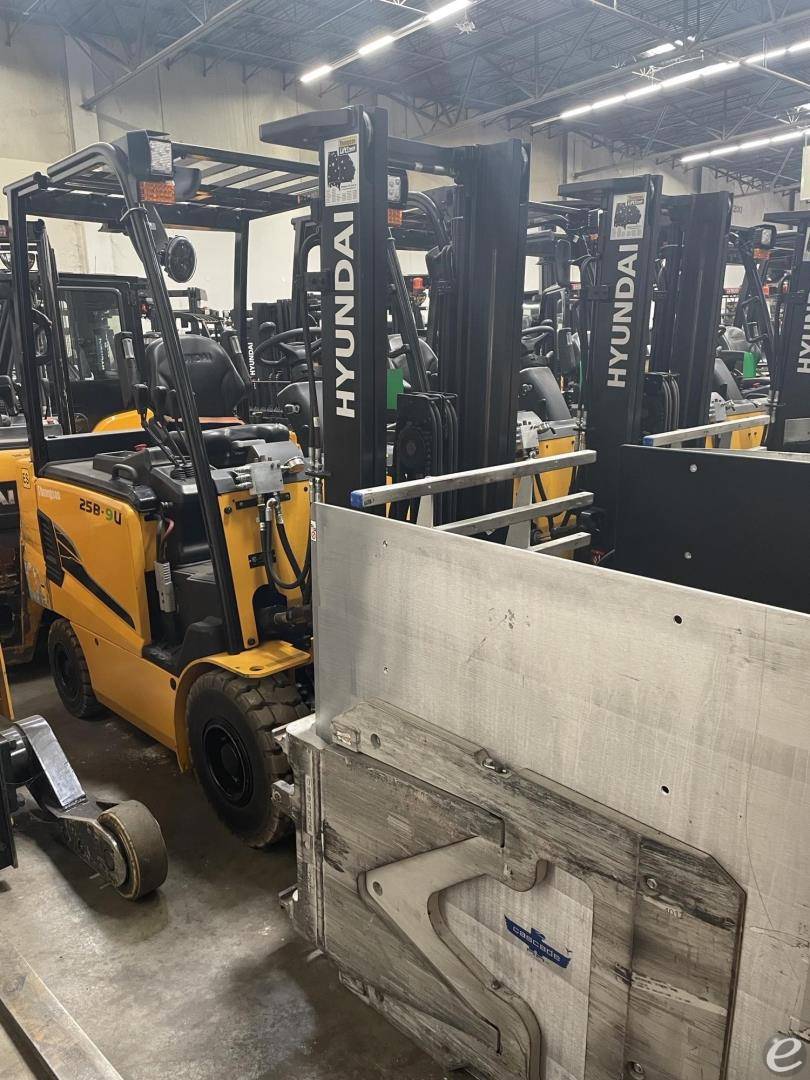 2021 Hyundai 25B-9U