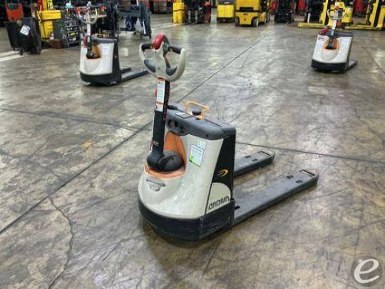 2021 Crown WP3025-45